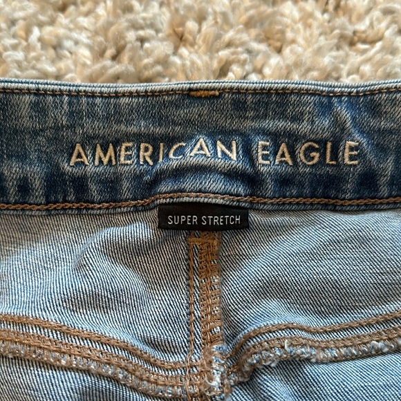 American Eagle SUPER STRETCH Jean Skirt - Size 16 - Curvy Hi-Rise Mini - Picture 3 of 4